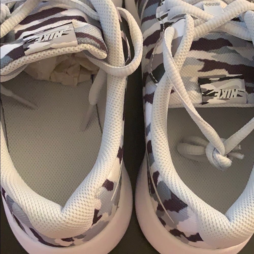 Nike Tanjun camo Sneakers - Picture 6 of 8
